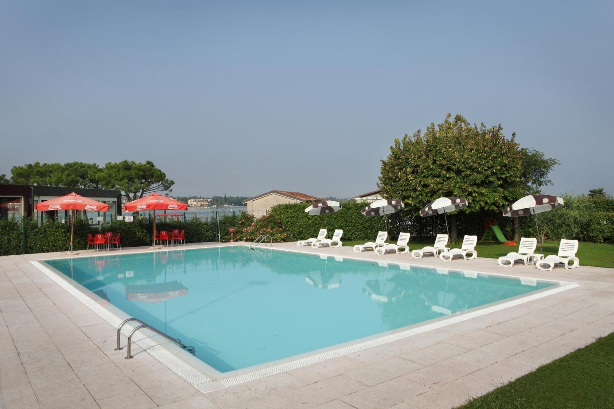 Hotel Ristorante Al Fiore Peschiera del Garda Exterior photo