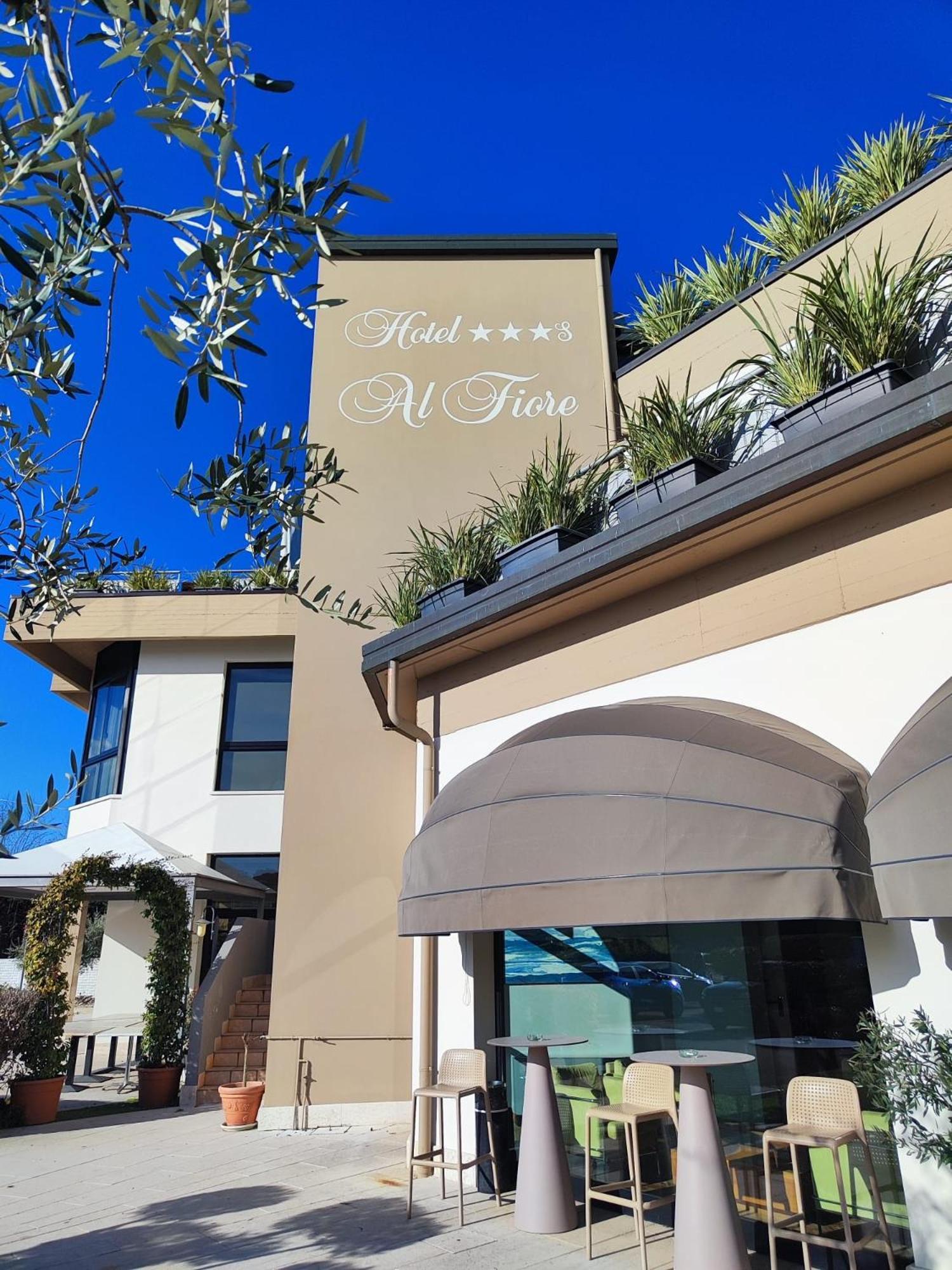 Hotel Ristorante Al Fiore Peschiera del Garda Exterior photo